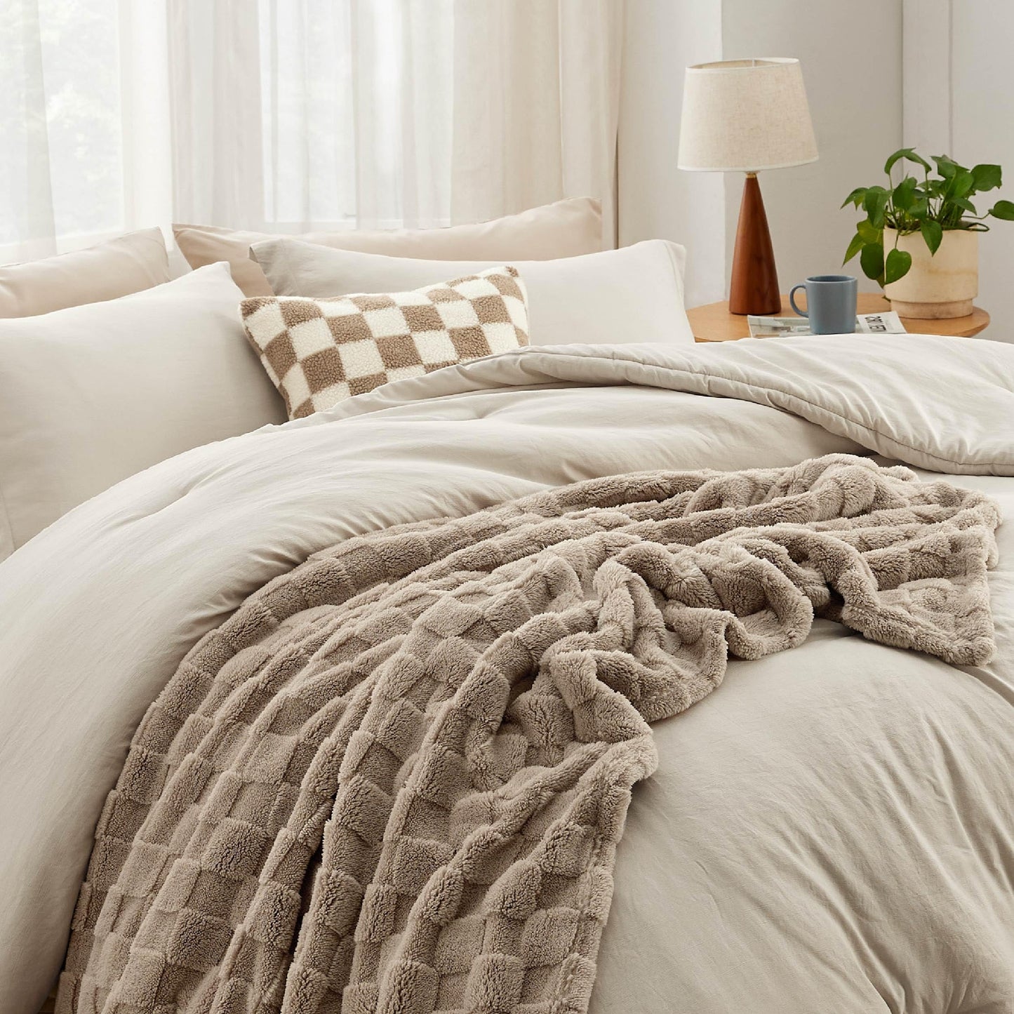Bedsure Queen Comforter Set 5 Pieces - Bed in a Bag with Checkered Throw Blanket and Decorative Pillow, Lightweight Bedding Comforter Sets, All Season Boho Bedding, Linen Beige
