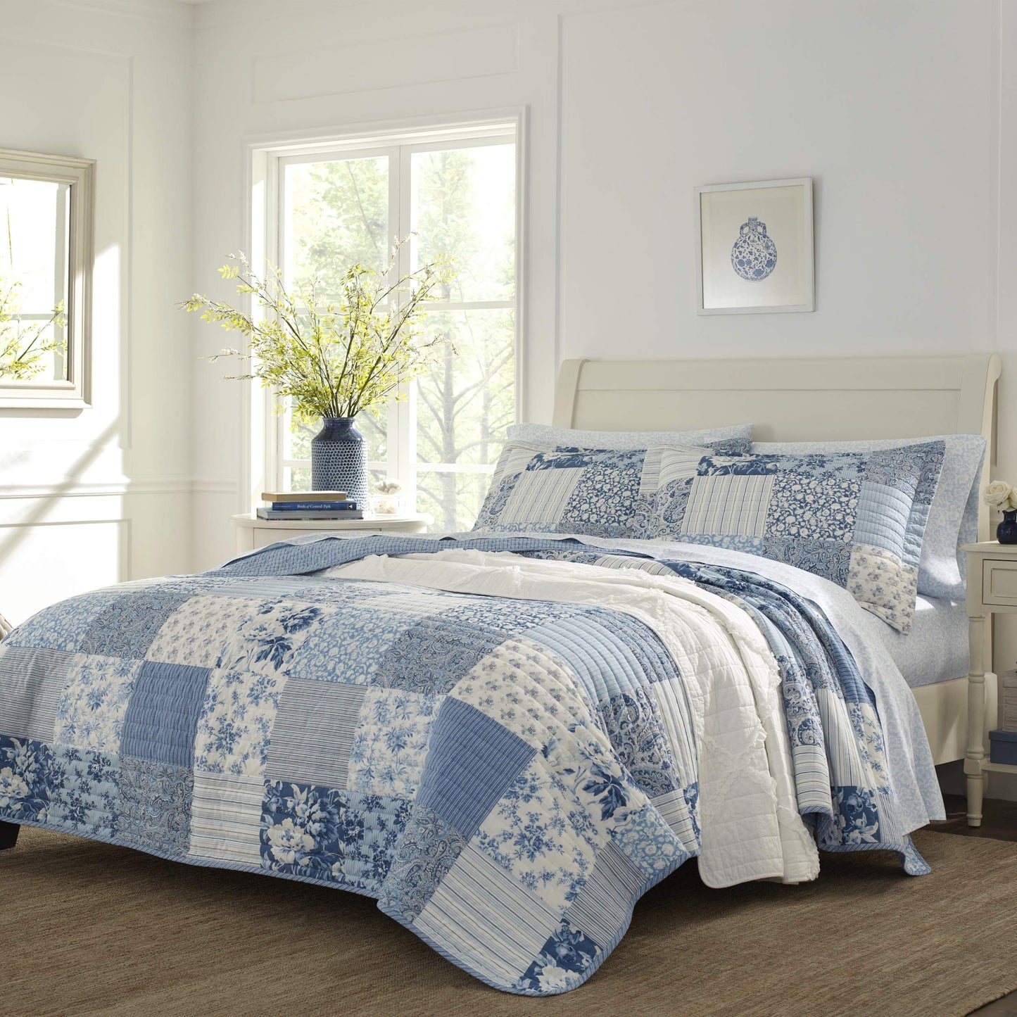 Laura Ashley - Twin Quilt Set, Reversible Cotton Bedding with Matching Sham, Farmhouse Inspired Home Decor (Paisley Printed Patchwork Blue, Twin)1