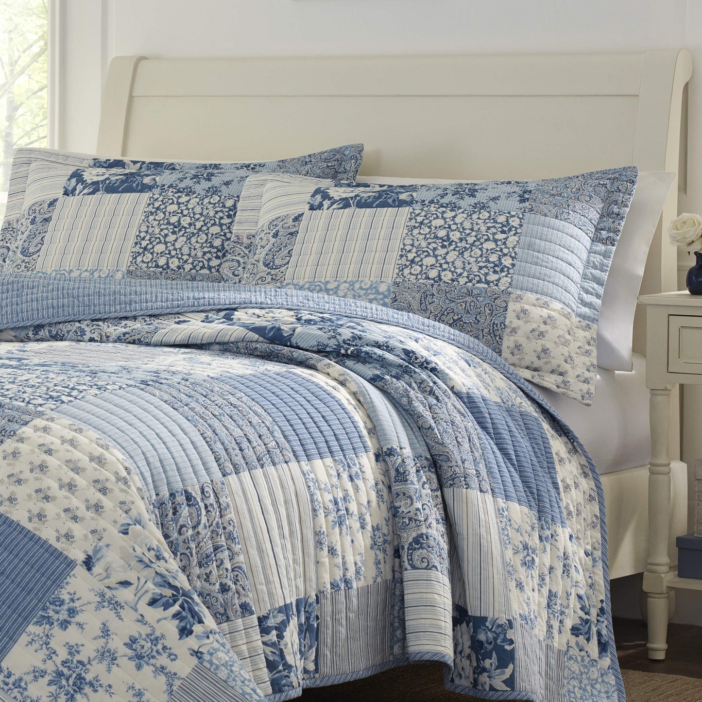 Laura Ashley - Twin Quilt Set, Reversible Cotton Bedding with Matching Sham, Farmhouse Inspired Home Decor (Paisley Printed Patchwork Blue, Twin)1