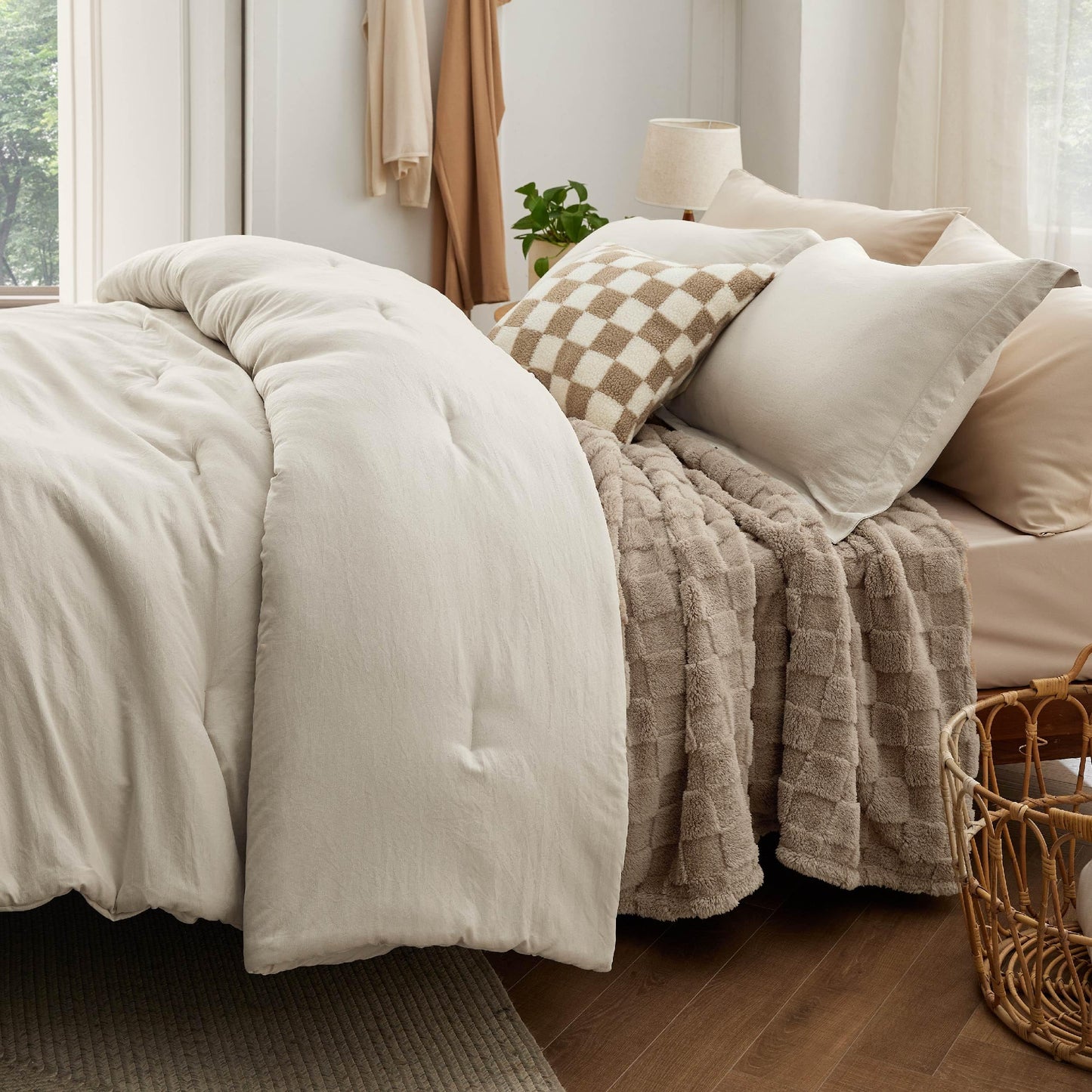 Bedsure Queen Comforter Set 5 Pieces - Bed in a Bag with Checkered Throw Blanket and Decorative Pillow, Lightweight Bedding Comforter Sets, All Season Boho Bedding, Linen Beige
